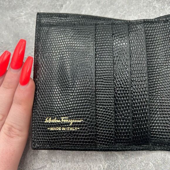 Salvatore Ferragamo Vara Bow Black Trifold Compact Wallet Clasp Leather - Picture 8 of 16